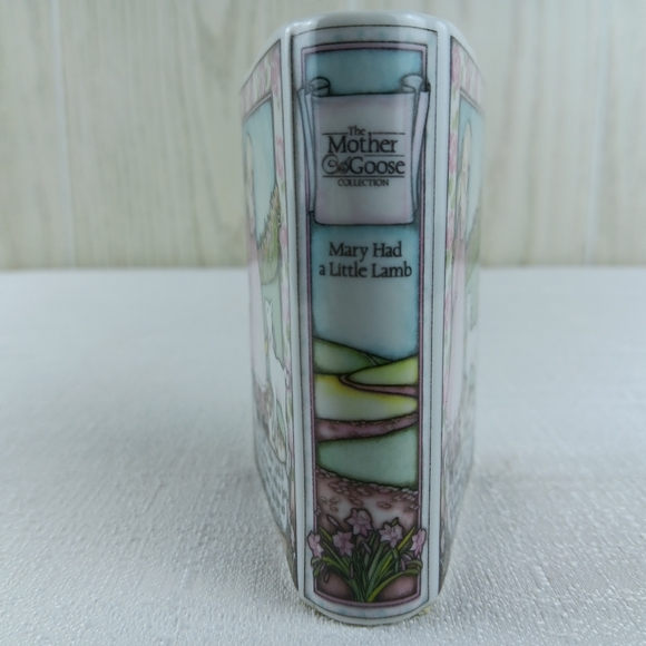 3.3" Enesco Karen Hahn Vintage 1987 Mother Goose Book Ceramic Bank Fairy Tale. - Picture 5 of 13